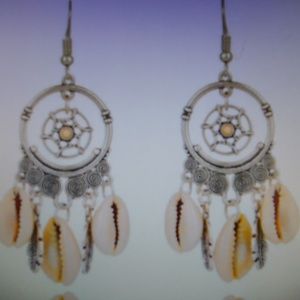 Puka shell Vintage earrings